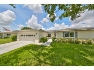 Property in Sun City Center, FL thumbnail 6